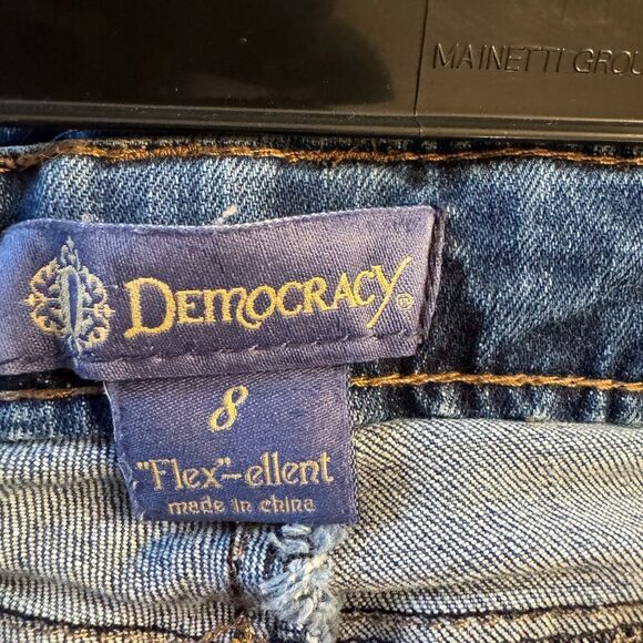 Democracy size 8, Distressed Blue Ankle Jeans - Picture 4 of 4